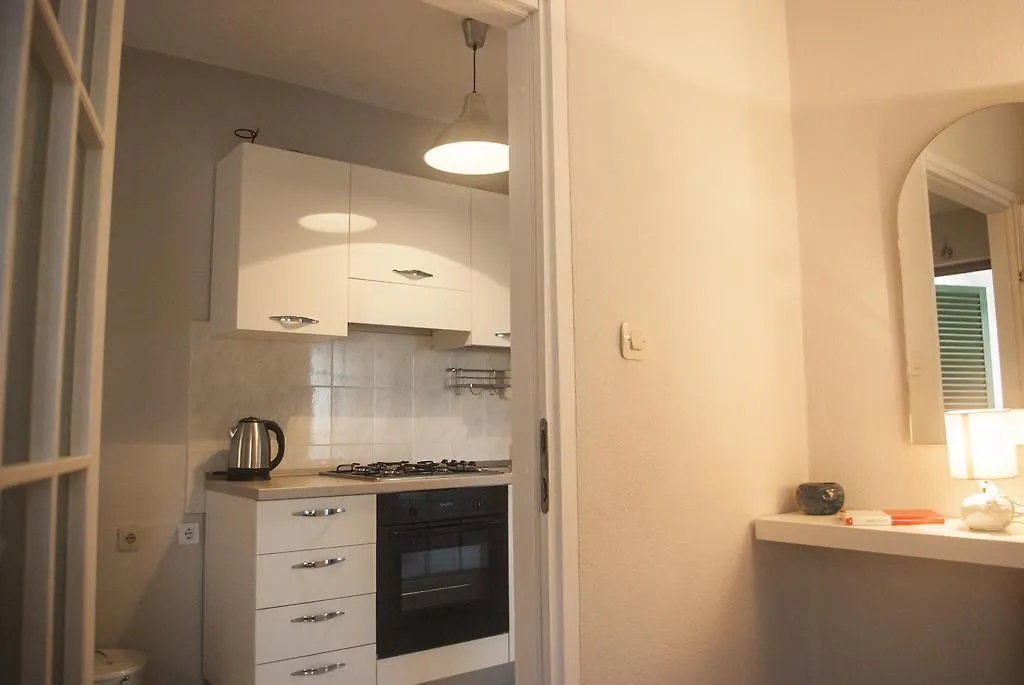 تروغير Apartments Vongula 0*,